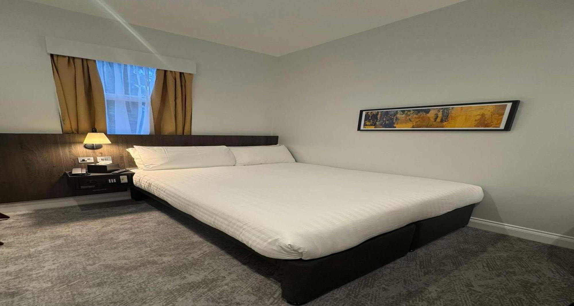 Best Western Kensington Olympia Hotel Лондон Экстерьер фото